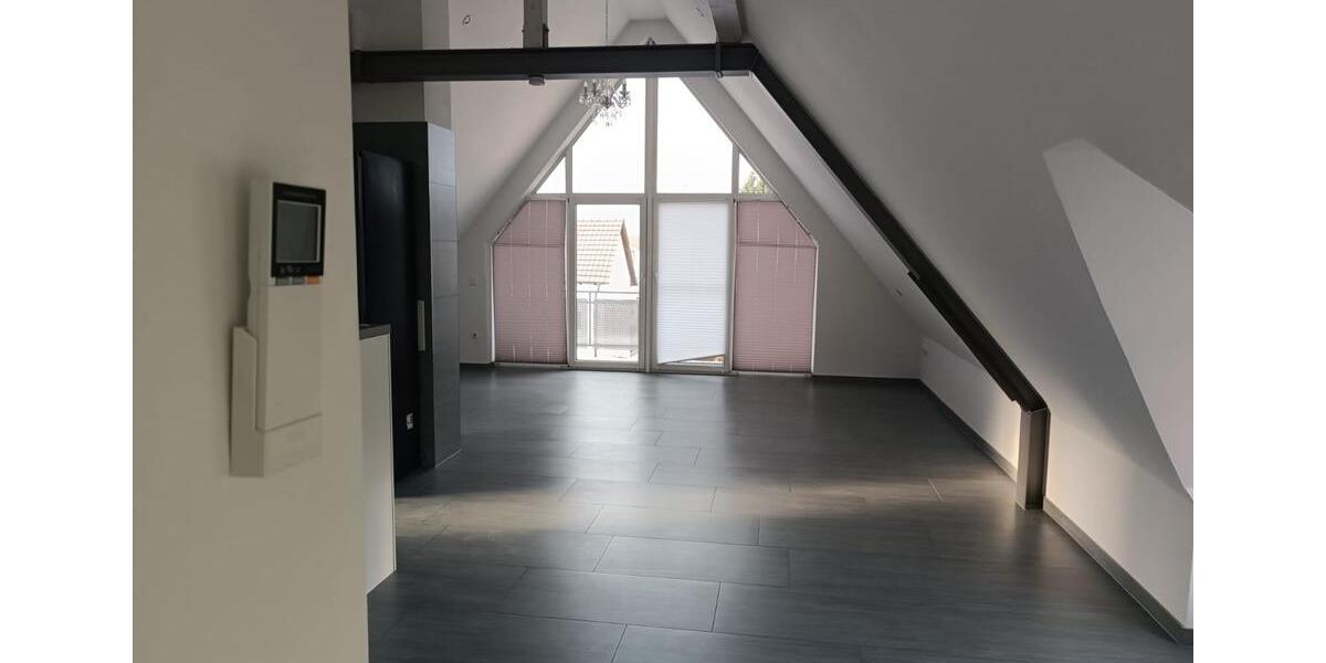 Dachgeschoßwohnung Rheinzabern - 2 Zimmer, 93 m&sup2;, 1.050&euro; | Angebot:24744183
