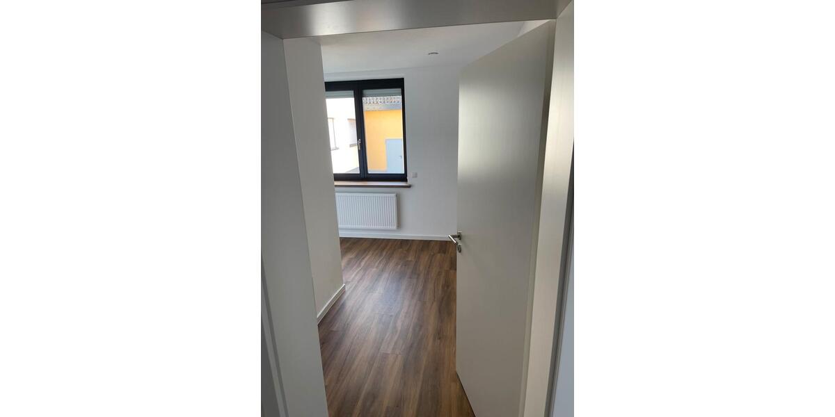 Erdgeschoßwohnung Walldürn - 3 Zimmer, 104 m&sup2;, 970&euro; | Angebot:26034162