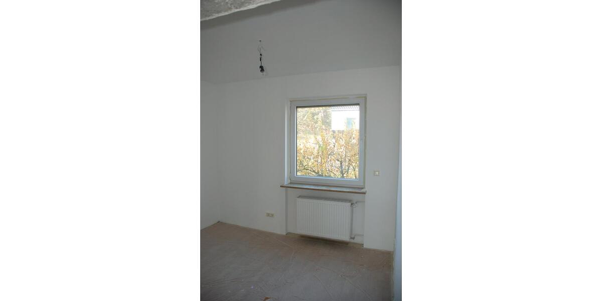 Reihenhaus Würzburg Lengfeld - 7 Zimmer, 146 m&sup2;, 2.200&euro; | Angebot:26471982