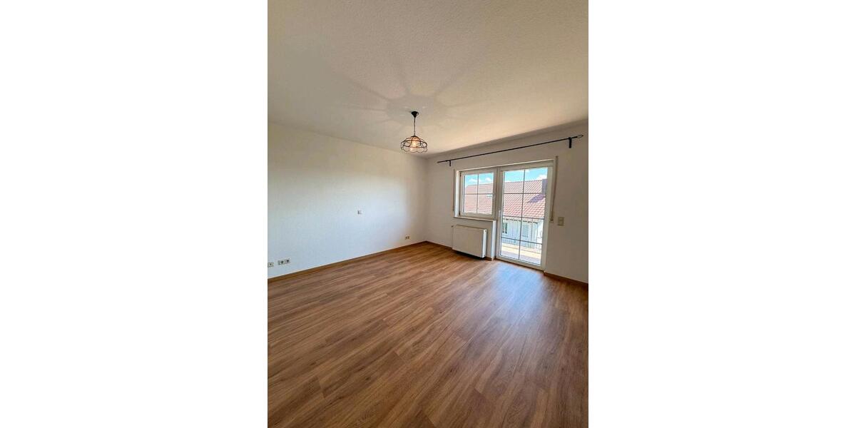 Erdgeschoßwohnung Steinwenden - 4 Zimmer, 150 m&sup2;, 1.450&euro; | Angebot:26592174
