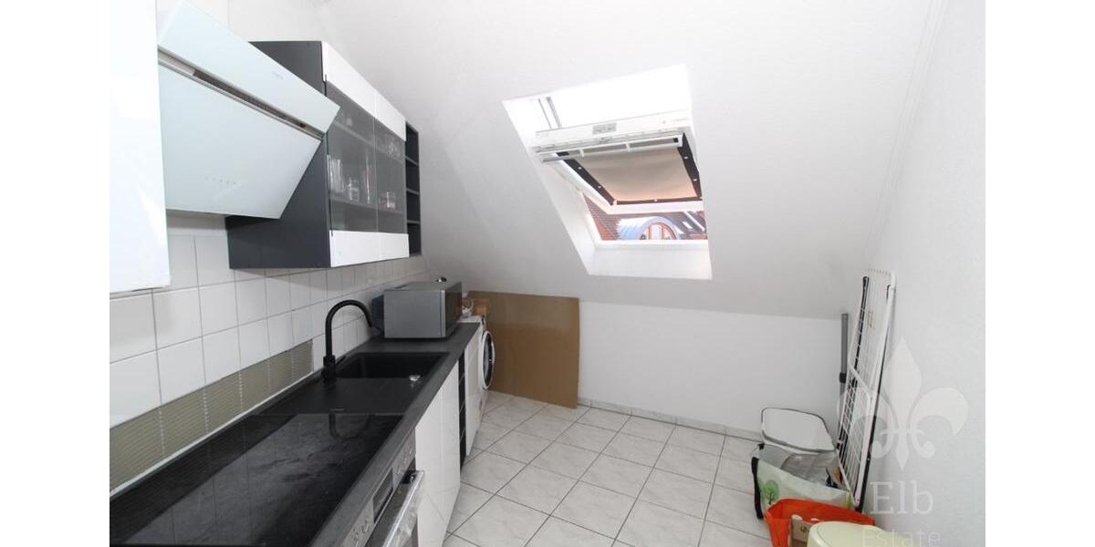 Niedliche 2 Zi- Dachgeschosswohnung mit Dusche und Keller im Lindenplatz, Hermsdorf 2 zimmer