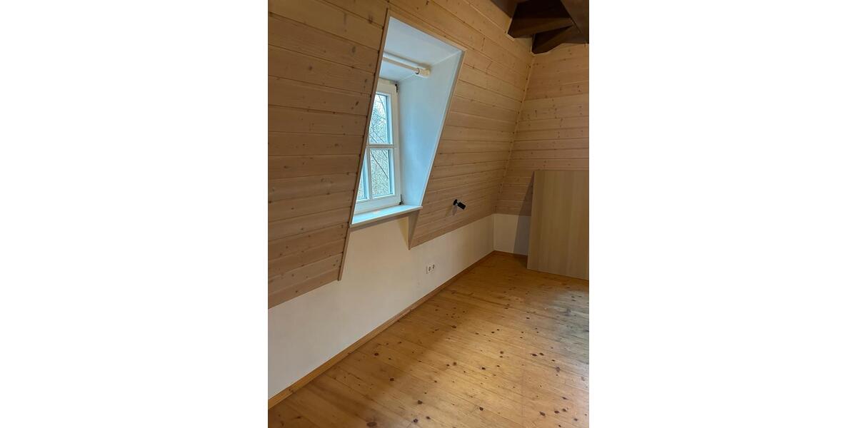 Dachgeschoßwohnung Biberach an der Riß - 1 Zimmer, 20 m&sup2;, 550&euro; | Angebot:24730149