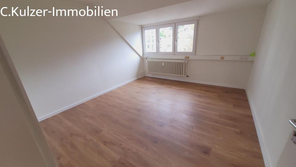 Dachgeschoßwohnung Lörrach - 1 Zimmer, 15 m&sup2;, 360&euro; | Angebot:25057339