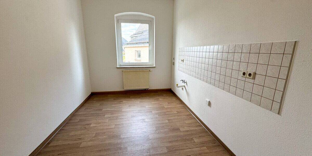 Etagenwohnung Lößnitz - 2 Zimmer, 49 m&sup2;, 294&euro; | Angebot:26929613