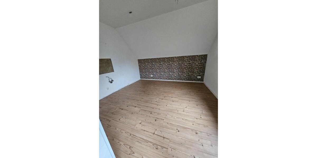 Dachgeschoßwohnung Bramsche - 3.5 Zimmer, 96 m&sup2;, 900&euro; | Angebot:24198808