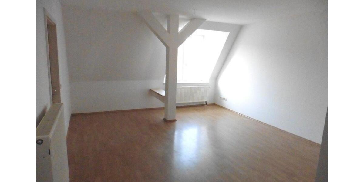 Etagenwohnung Löbau - 3 Zimmer, 73 m&sup2;, 290&euro; | Angebot:25902806