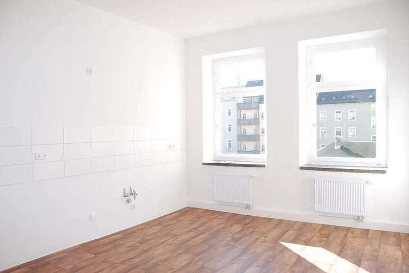 Wohnung zum Mieten in Chemnitz 231 € 42.07 m²