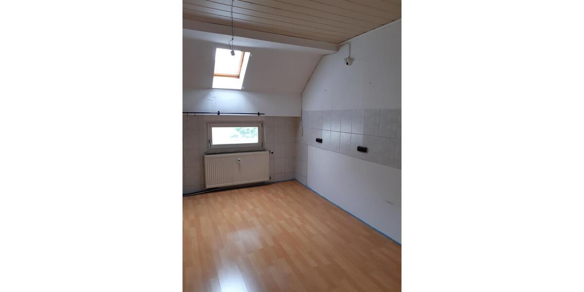 Dachgeschoßwohnung Oberzent - 4 Zimmer, 110 m&sup2;, 690&euro; | Angebot:24812095