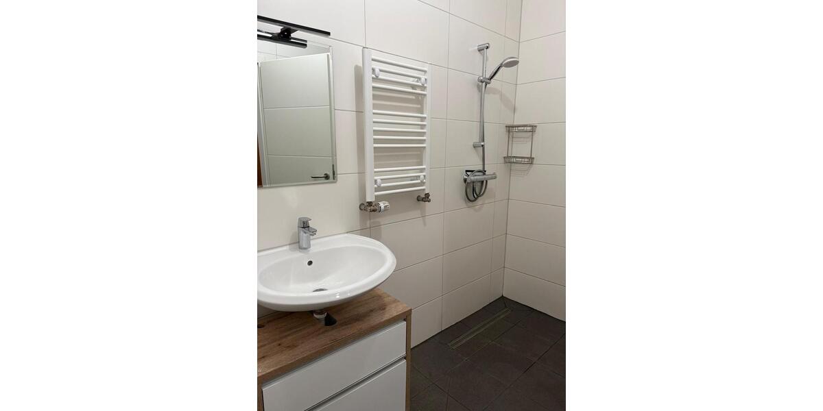 Wohnen auf Zeit Seelze - 3 Zimmer, 68 m&sup2;, 1.500&euro; | Angebot:25415262