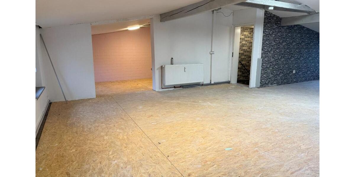 Etagenwohnung Trittau - 5 Zimmer, 186 m&sup2;, 1.800&euro; | Angebot:24540009