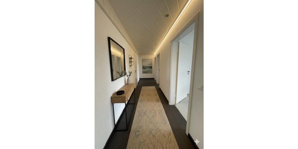 Dachgeschoßwohnung Delbrück - 5 Zimmer, 160 m&sup2;, 1.400&euro; | Angebot:24751079