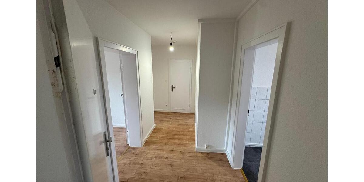 Dachgeschoßwohnung Hannover Herrenhausen-Stöcken - 3 Zimmer, 63 m&sup2;, 695&euro; | Angebot:25180127