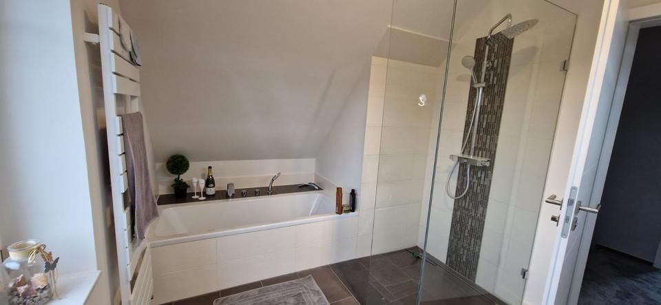 Einfamilienhaus Trittau - 4 Zimmer, 121 m&sup2;, 1.900&euro; | Angebot:26242009