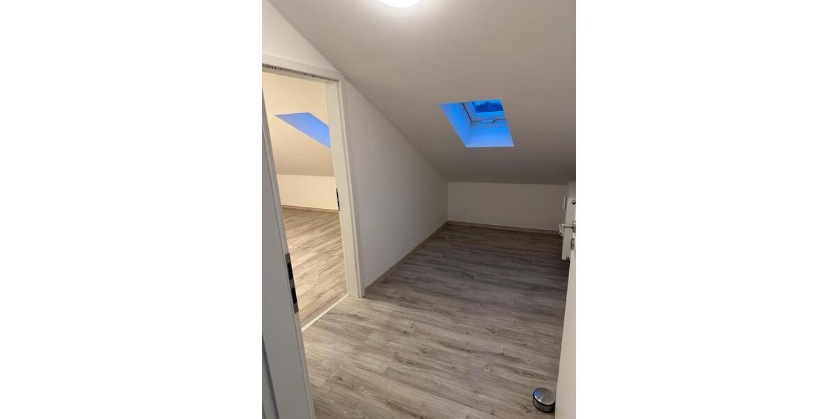 Dachgeschoßwohnung Frontenhausen - 2.5 Zimmer, 60 m&sup2;, 700&euro; | Angebot:25782838