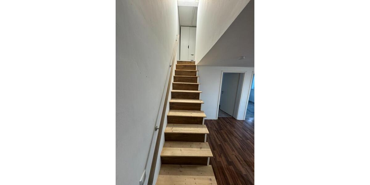 Einfamilienhaus Lauda-Königshofen Königshofen - 6 Zimmer, 140 m&sup2;, 1.350&euro; | Angebot:25259011