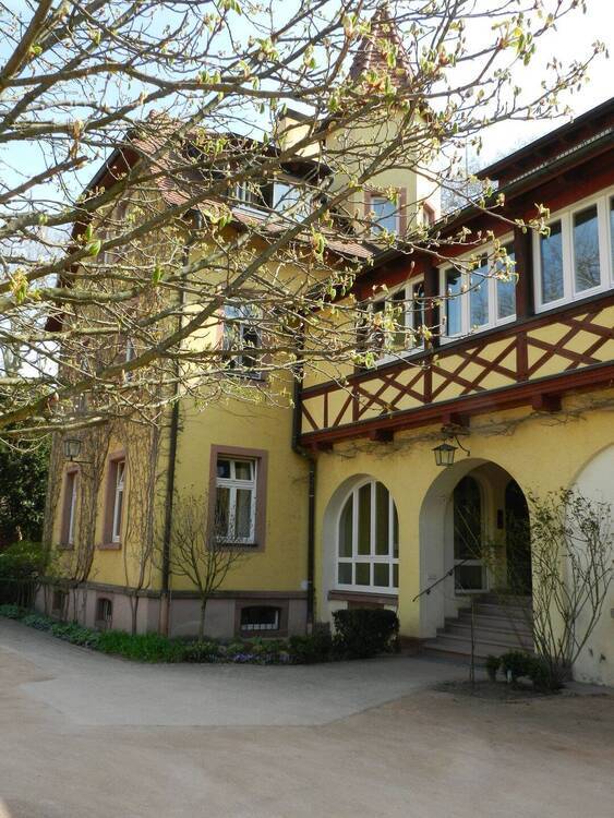 Charmante DachWohnung inmitten von Staufen