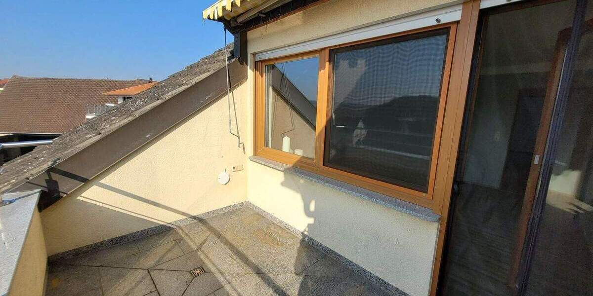 Etagenwohnung Kirchheim - 4 Zimmer, 130 m&sup2;, 980&euro; | Angebot:25845446