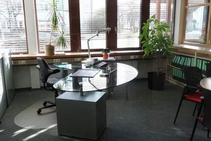 431 qm Lagerfläche und 2 schöne Büros in Kornwestheim Nähe Stuttgart - All-in-Miete zimmer