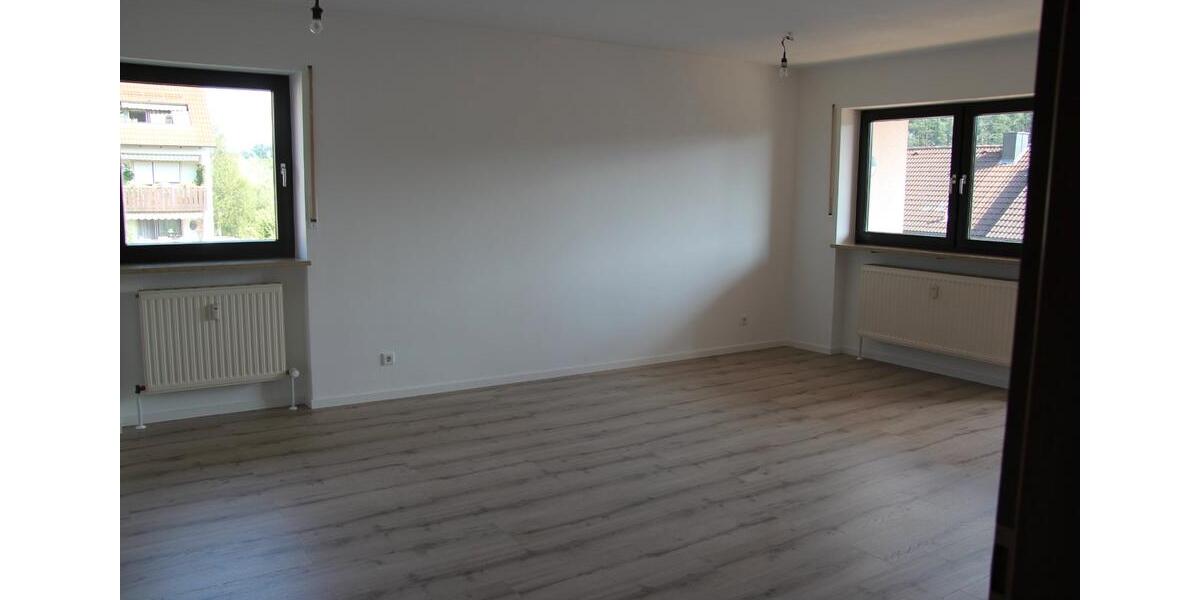 Etagenwohnung Roth - 3 Zimmer, 84 m&sup2;, 1.100&euro; | Angebot:26261890