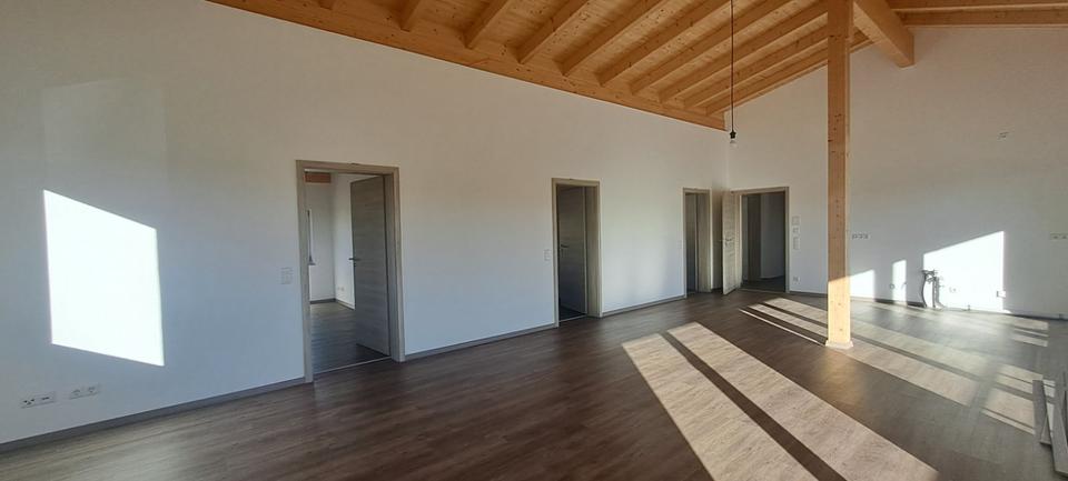 Dachgeschoßwohnung Schwarzach - 5 Zimmer, 134 m&sup2;, 1.200&euro; | Angebot:24338293