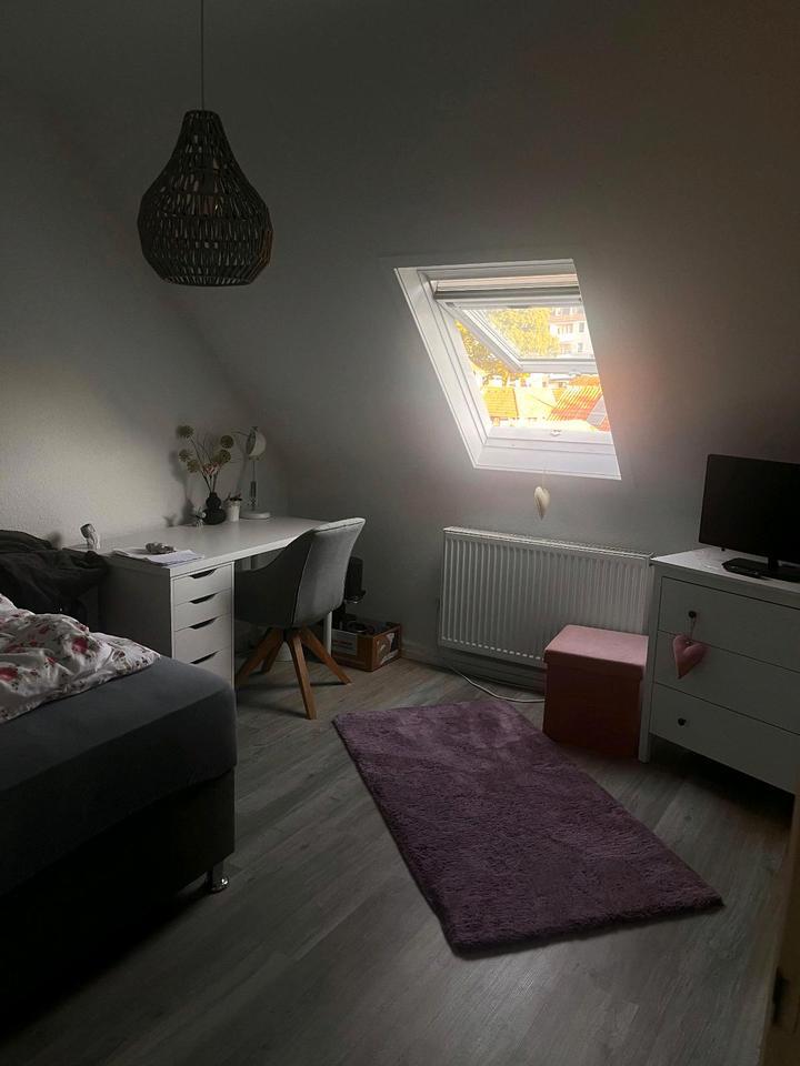 Zimmer in Studentinnen-WG