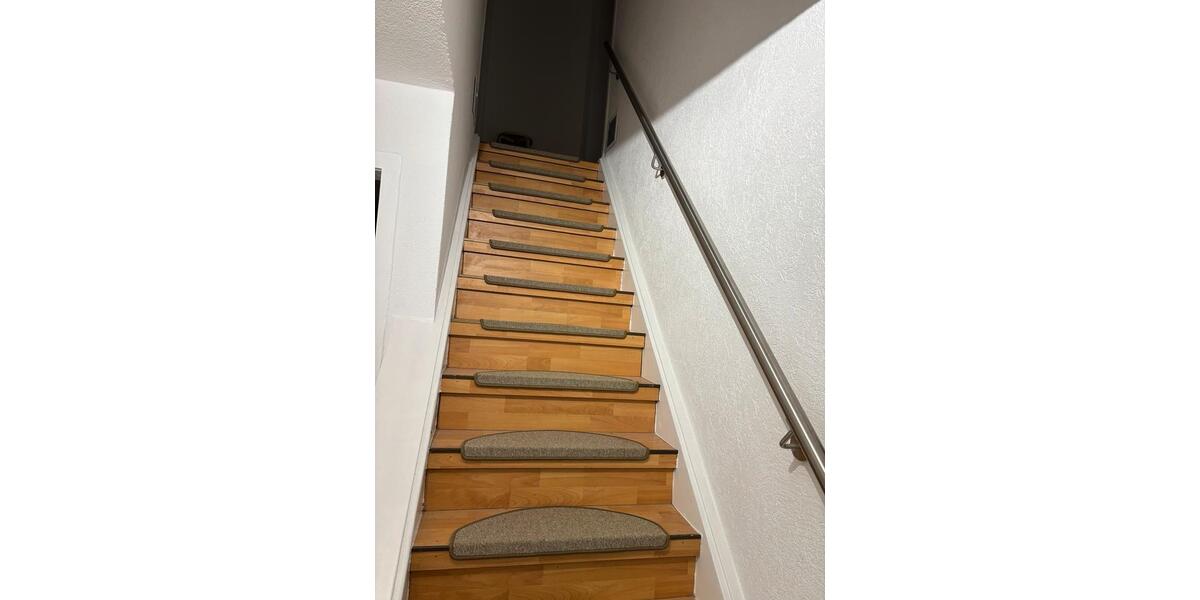 Reihenhaus Reutlingen Orschel-Hagen - 5 Zimmer, 176 m&sup2;, 1.500&euro; | Angebot:24453091