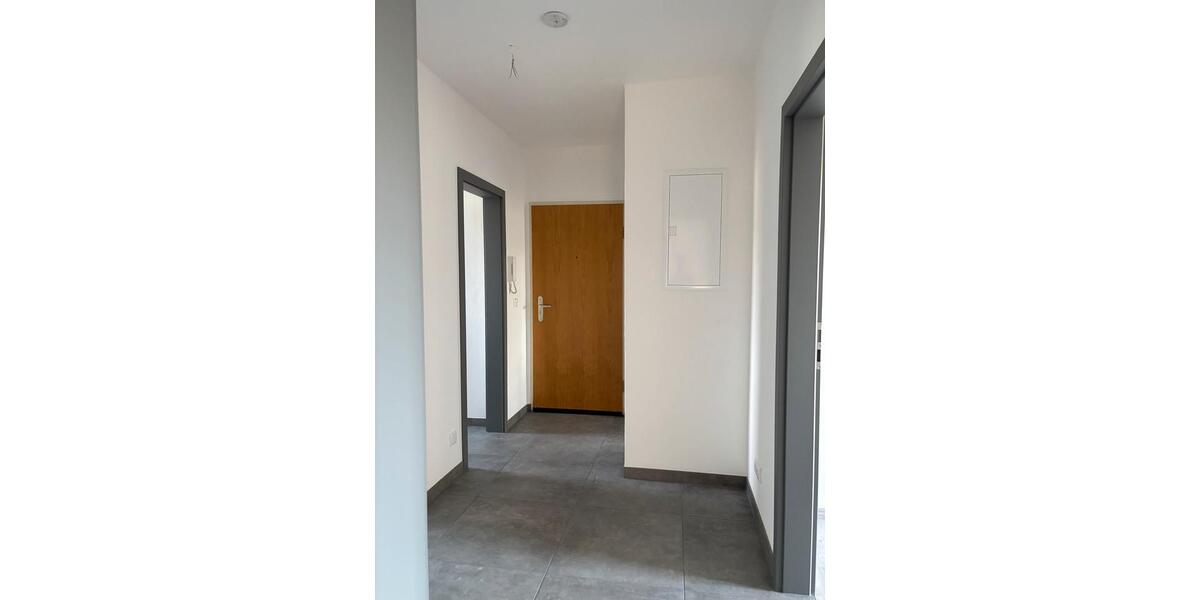Etagenwohnung Lauta - 4 Zimmer, 67 m&sup2;, 600&euro; | Angebot:24982709