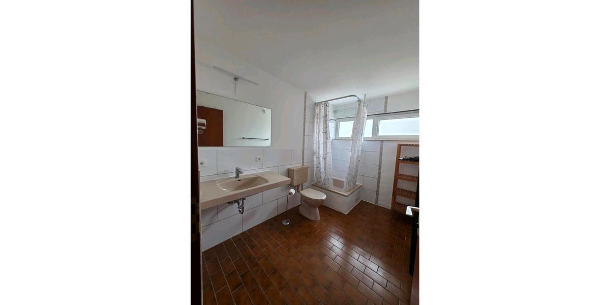 Etagenwohnung Tamm - 1 Zimmer, 50 m&sup2;, 710&euro; | Angebot:25498328