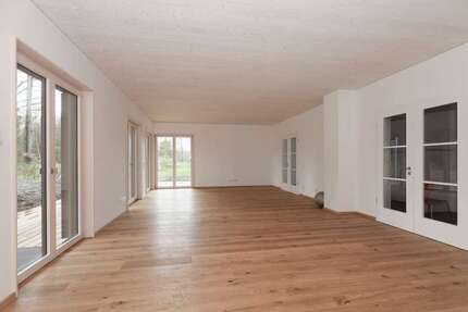 Haus zum Mieten in Seeshaupt 3.900 € 243.86 m² 6.5 zimmer