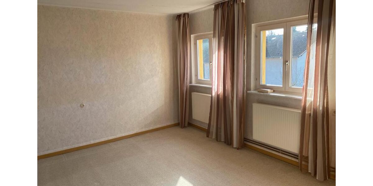 Doppelhaushälfte Bad Emstal - 6 Zimmer, 136 m&sup2;, 1.200&euro; | Angebot:24788878