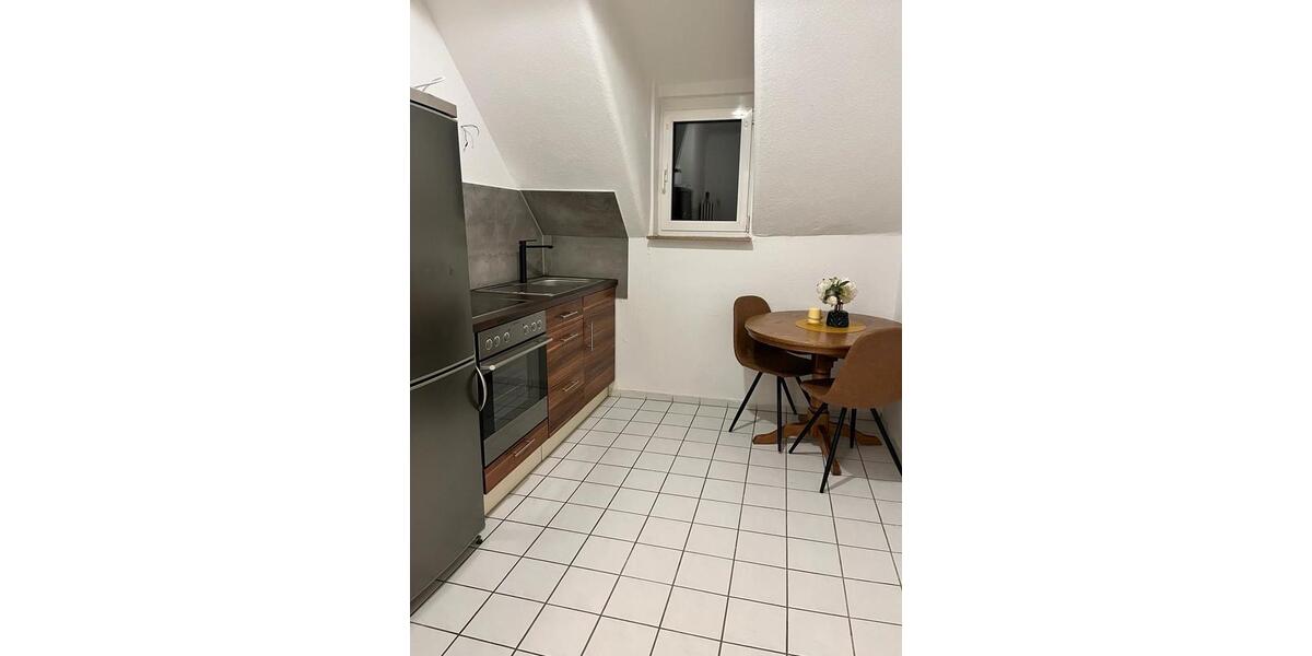 Wohnen auf Zeit Tuttlingen - 4 Zimmer, 7 m&sup2;, 200&euro; | Angebot:24843160