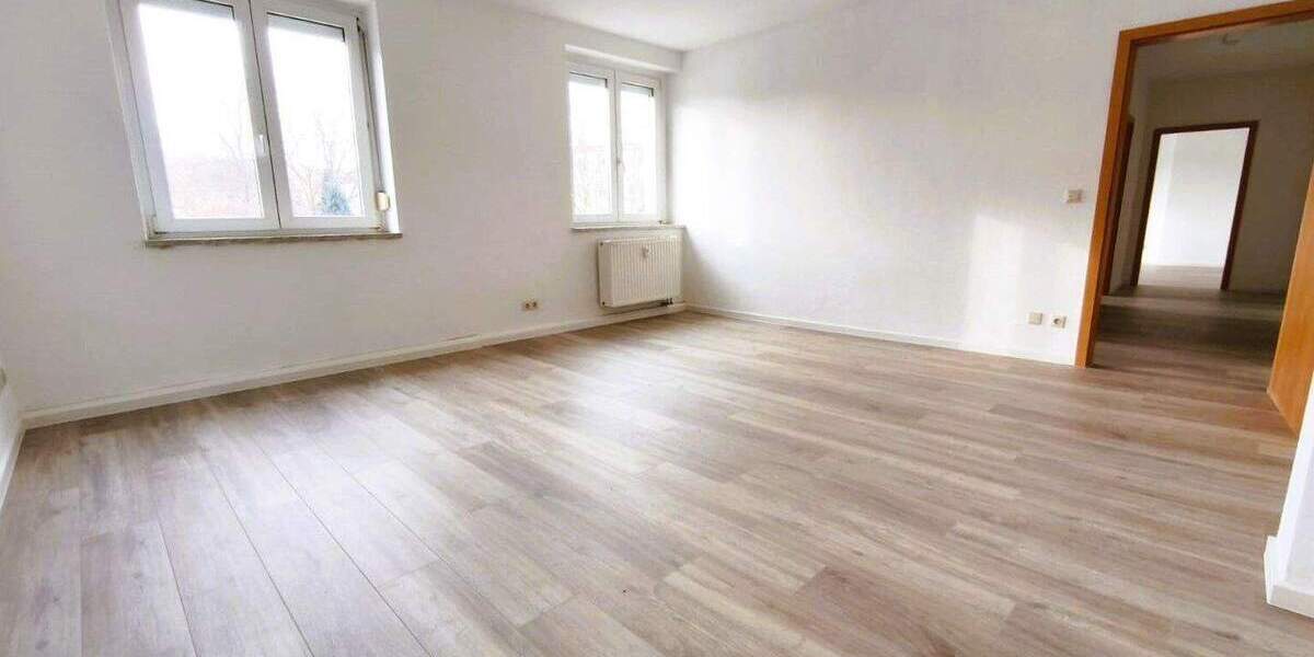 Etagenwohnung Bitterfeld Wolfen - 2 Zimmer, 65 m&sup2;, 455&euro; | Angebot:25704656