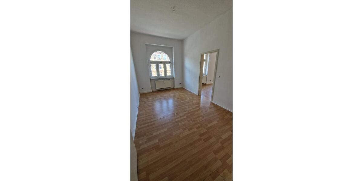 Etagenwohnung Weißenfels - 4 Zimmer, 97 m&sup2;, 580&euro; | Angebot:25804372