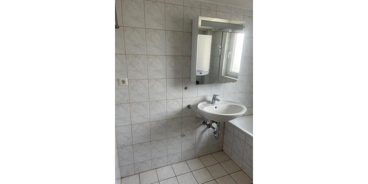 Dachgeschoßwohnung Rottenburg am Neckar - 3 Zimmer, 69 m&sup2;, 690&euro; | Angebot:26580014
