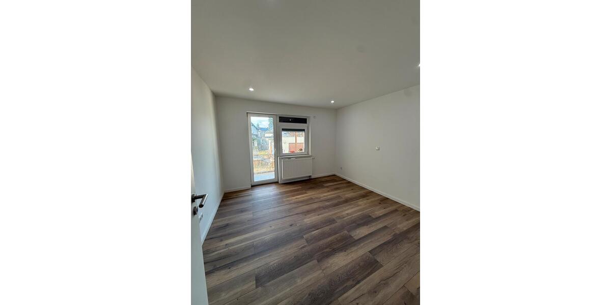 Erdgeschoßwohnung Lampertheim - 3 Zimmer, 70 m&sup2;, 1.300&euro; | Angebot:24860494