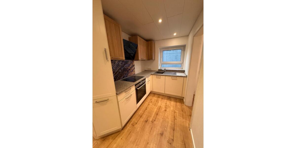 Doppelhaushälfte Grevenbroich - 5 Zimmer, 137 m&sup2;, 1.960&euro; | Angebot:25172572