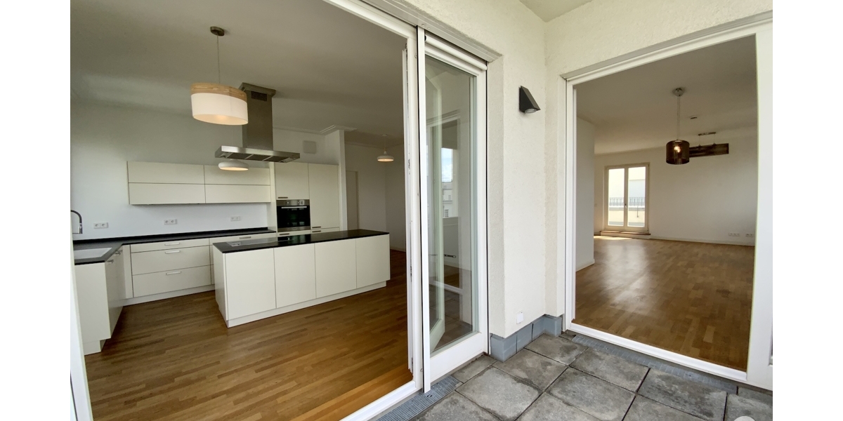 Wohnen in hochwertigem Ambiente mit internationalem Flair. Luxus-Penthouse Heinrich-Heine-Gärten - Einfamilienhaus Düsseldorf Heerdt | Angebot:26748838