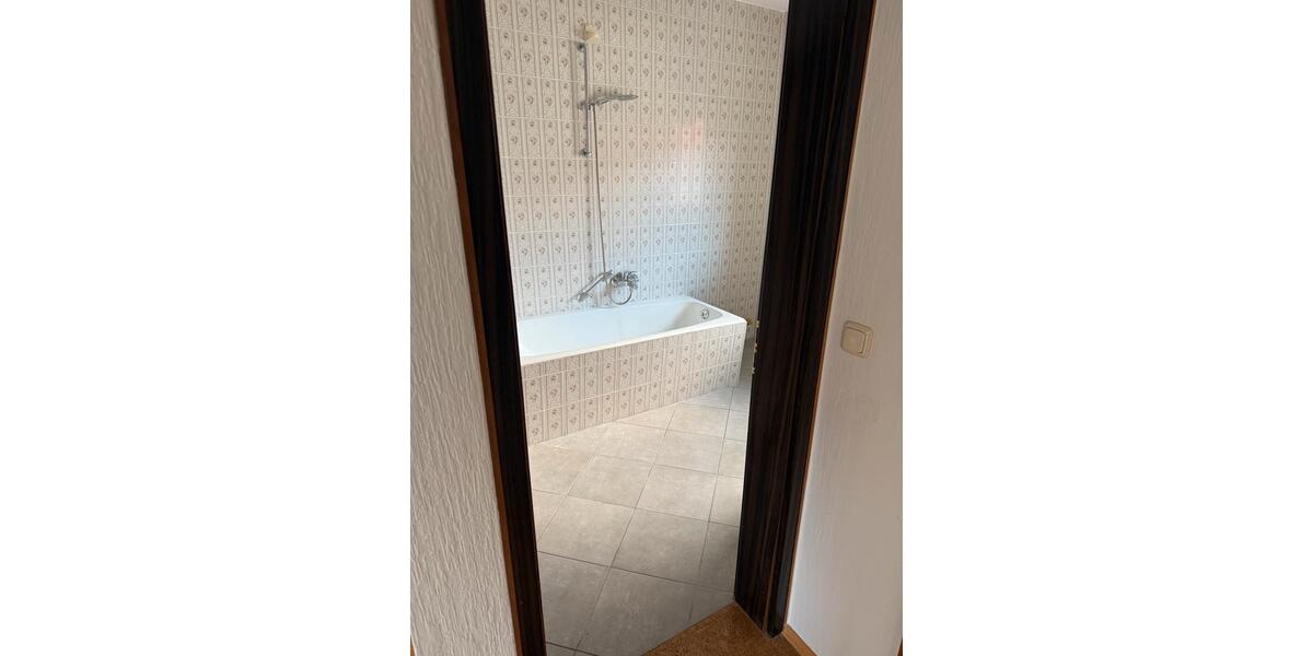 Etagenwohnung Garching an der Alz - 4 Zimmer, 98 m&sup2;, 900&euro; | Angebot:26030570