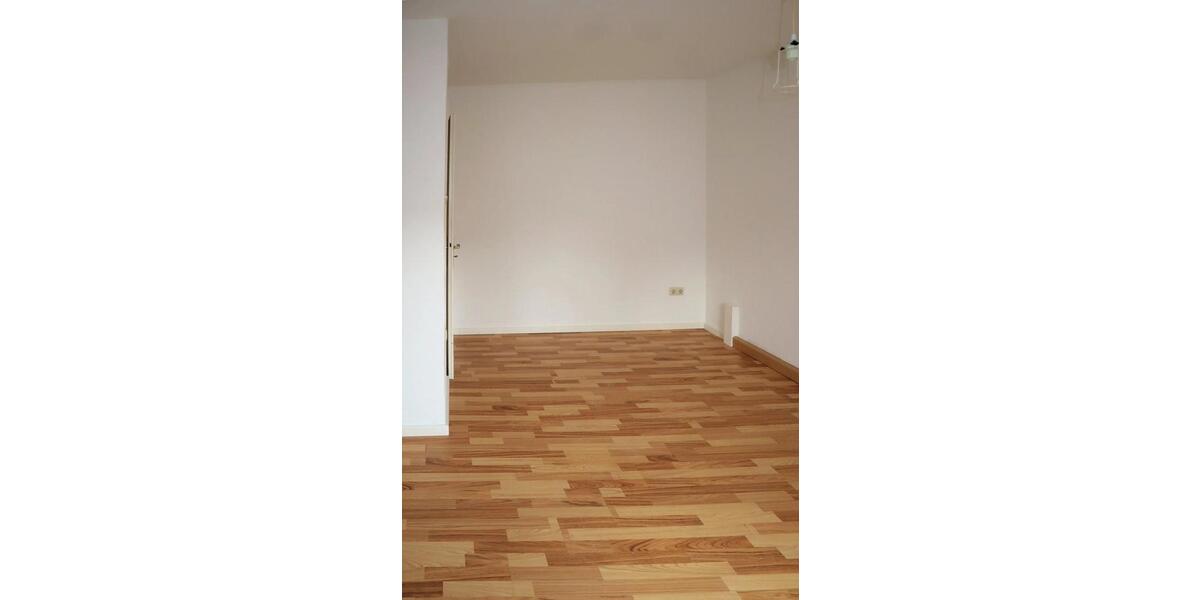 Einfamilienhaus Velden - 7 Zimmer, 140 m&sup2;, 1.300&euro; | Angebot:23660225