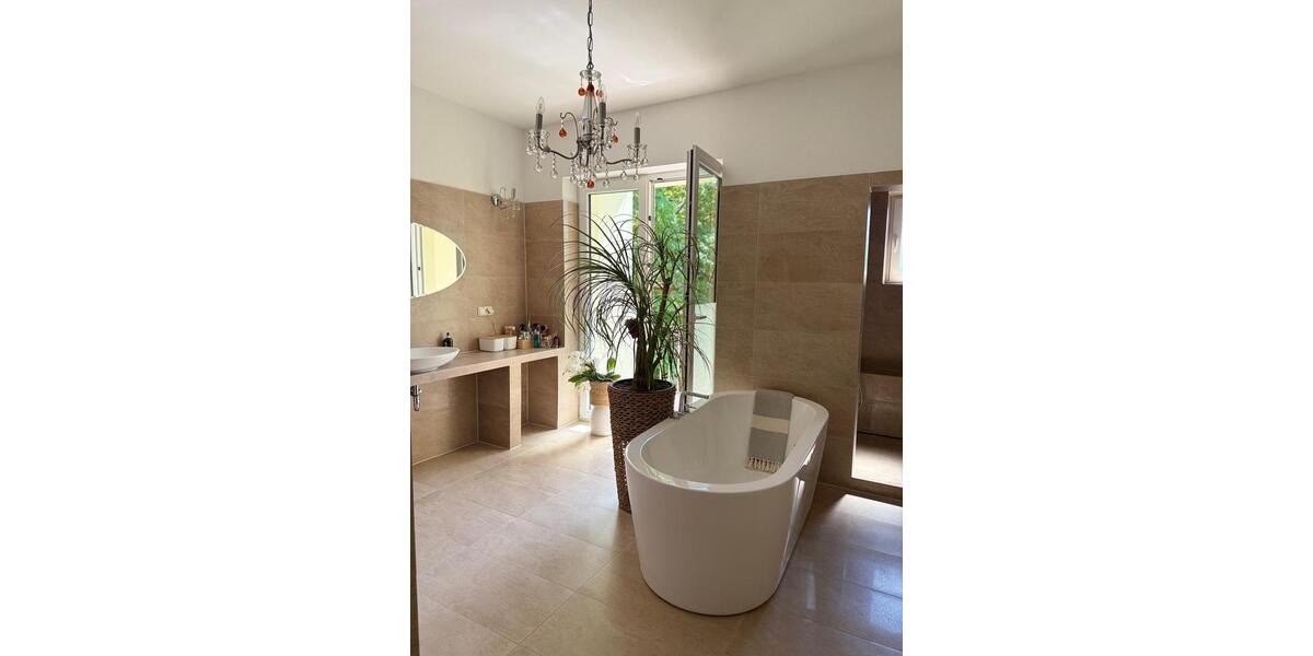 Erdgeschoßwohnung Duisburg Duisburg-Mitte - 2 Zimmer, 91 m&sup2;, 850&euro; | Angebot:24896150