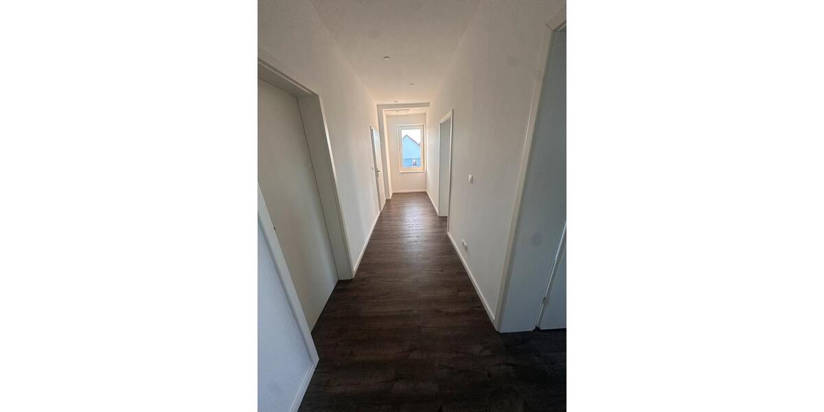 Etagenwohnung Lützen - 3 Zimmer, 74 m&sup2;, 1.008&euro; | Angebot:26524848
