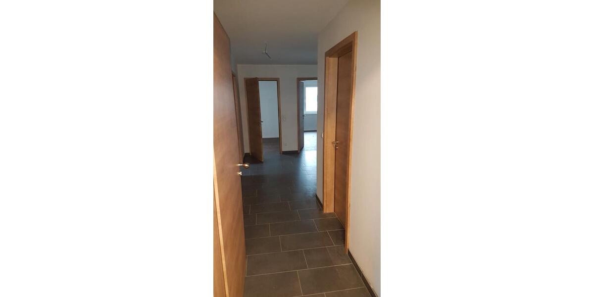 Erdgeschoßwohnung Edemissen - 4 Zimmer, 104 m&sup2;, 1.250&euro; | Angebot:26445265