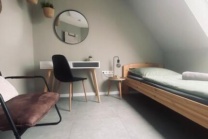 WG- Zimmer zu vermieten 4 zimmer