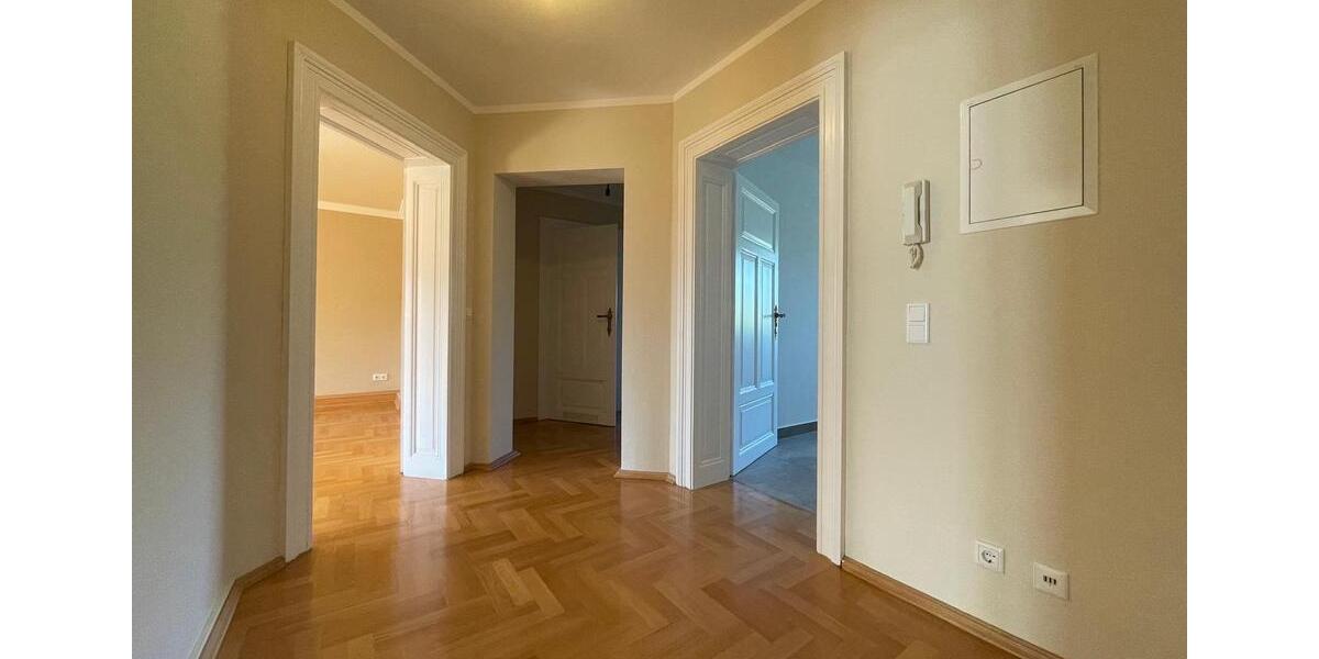 Dachgeschoßwohnung Görlitz - 3 Zimmer, 82 m&sup2;, 593&euro; | Angebot:21605268