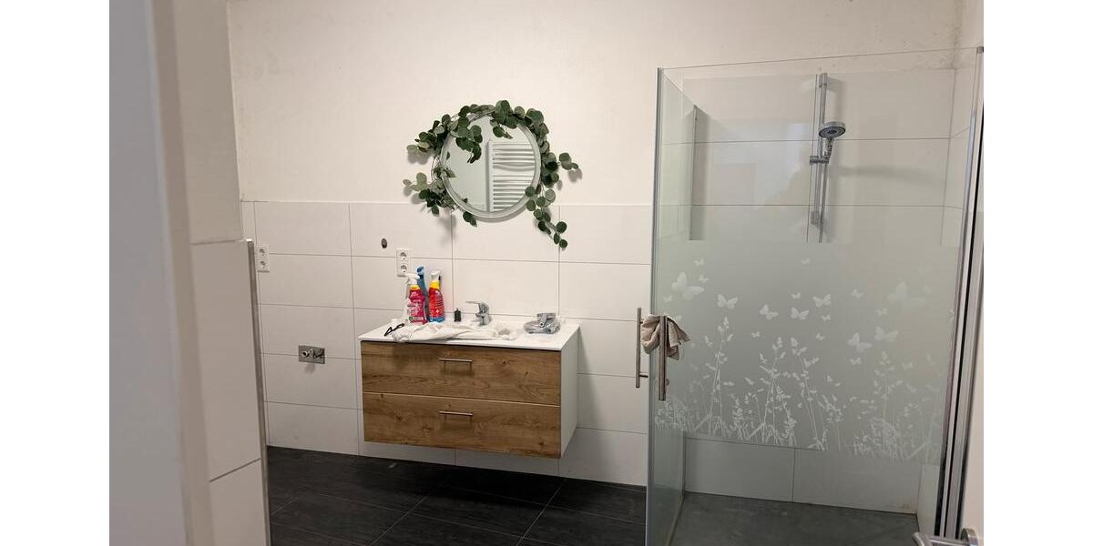 Erdgeschoßwohnung Warburg - 3 Zimmer, 110 m&sup2;, 1.050&euro; | Angebot:24239015