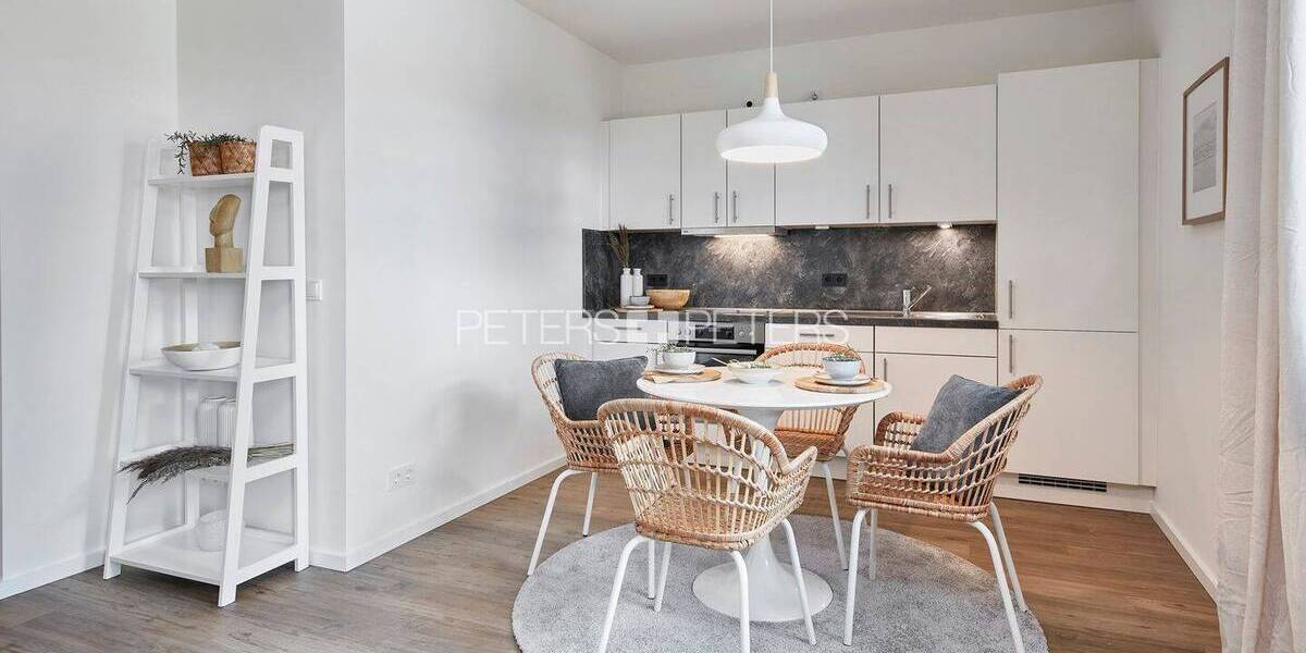 Etagenwohnung Schwerin Werdervorstadt - 4 Zimmer, 94 m&sup2;, 1.279&euro; | Angebot:26260906