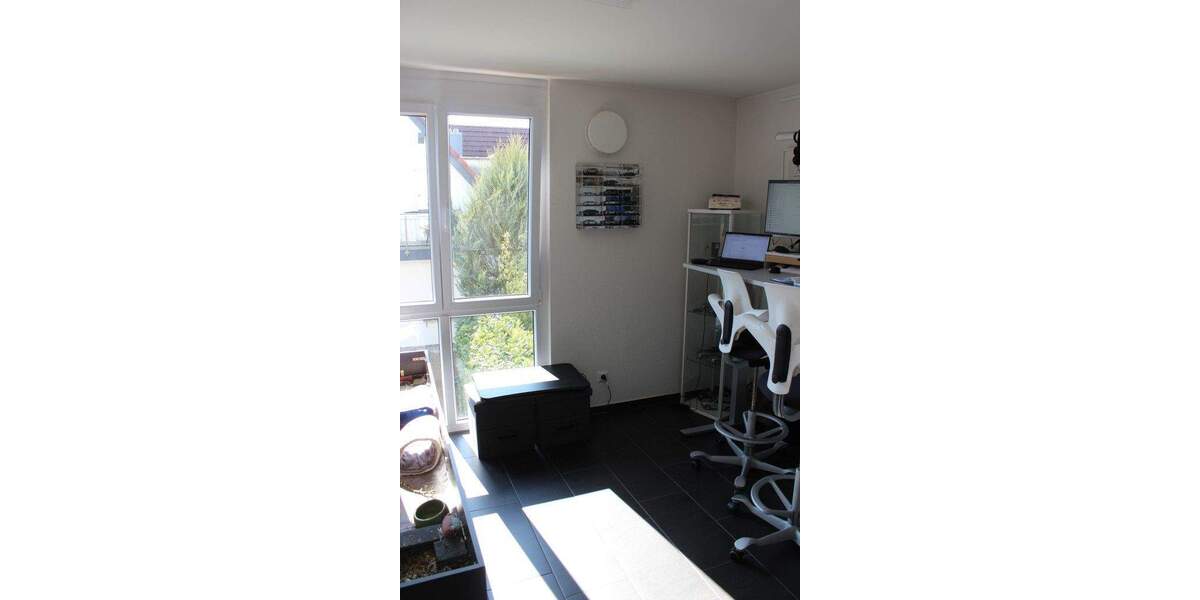 Etagenwohnung Böblingen - 3 Zimmer, 109 m&sup2;, 1.800&euro; | Angebot:24497716