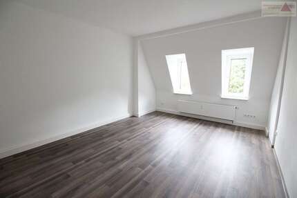 Wohnung Aue Aue - 2 Zimmer, 65 m&sup2;, 293&euro; | Angebot:26845094