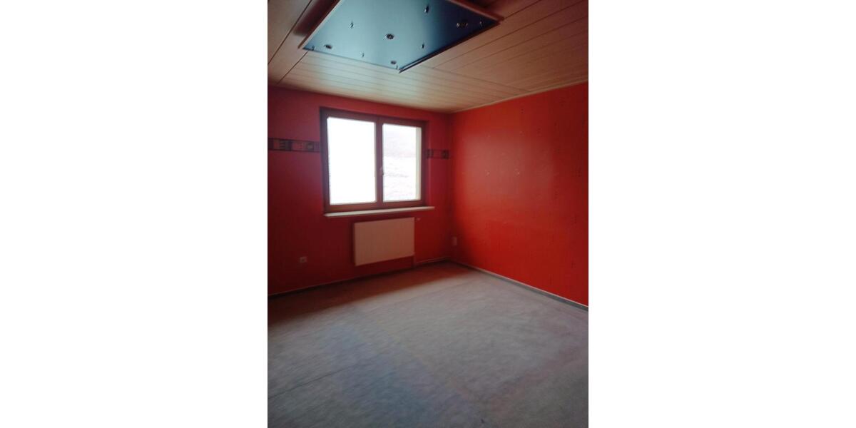 Dachgeschoßwohnung Kraftsdorf - 5 Zimmer, 138 m&sup2;, 950&euro; | Angebot:22184494