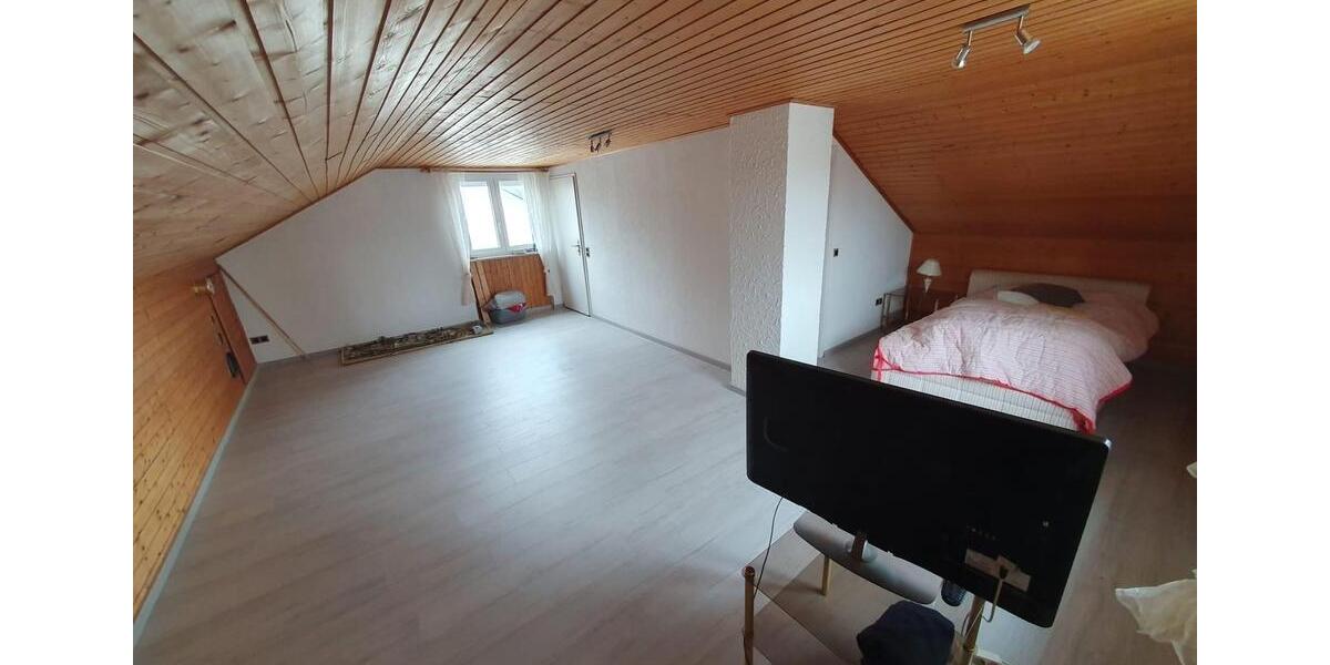 Einfamilienhaus Gilching - 6 Zimmer, 160 m&sup2;, 2.350&euro; | Angebot:25258340